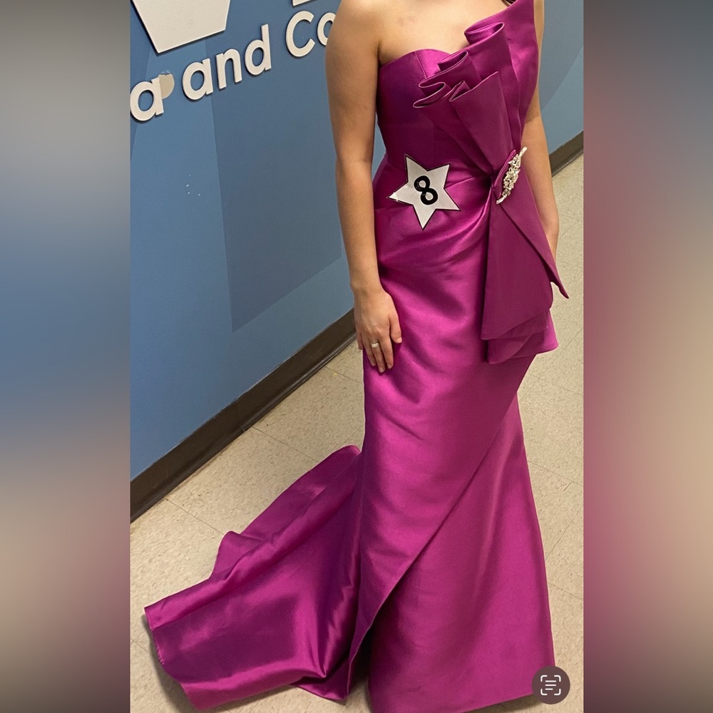 NEW Tony Bowls formal dress, size 0